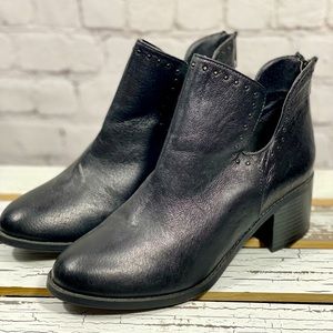 Steve Madden Lancaster Studded Ankle Boots, Black, Size 8